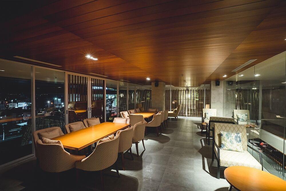 The Margo Hotel Depok Exterior foto